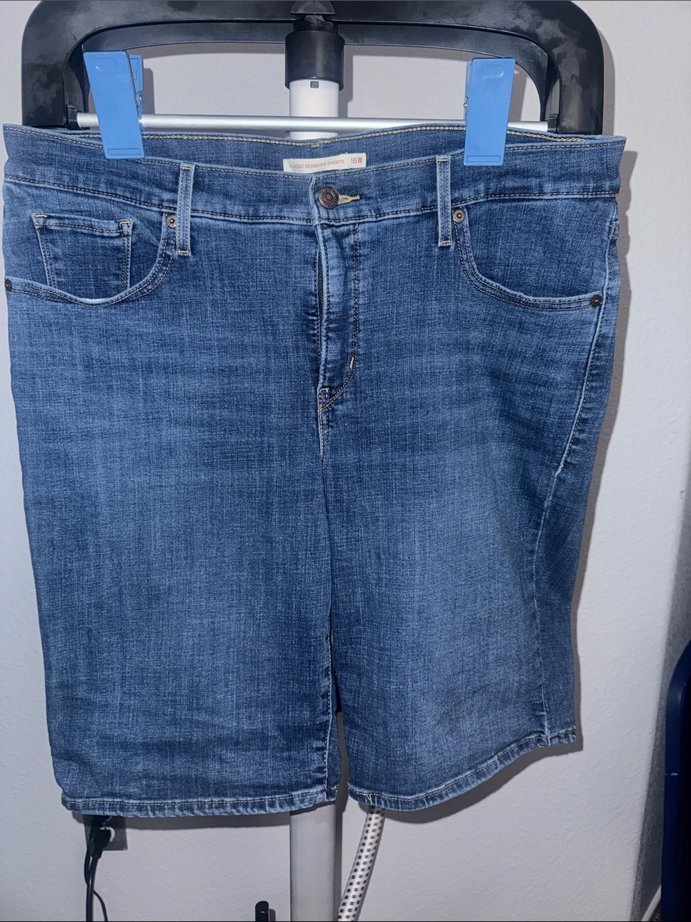 Women's Relaxed Blue Denim Bermuda Jeans - Comfortable Everyday Fit
